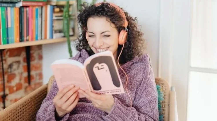 Reading Soundtrack Menghidupkan Imajinasi Membaca lewat Musik