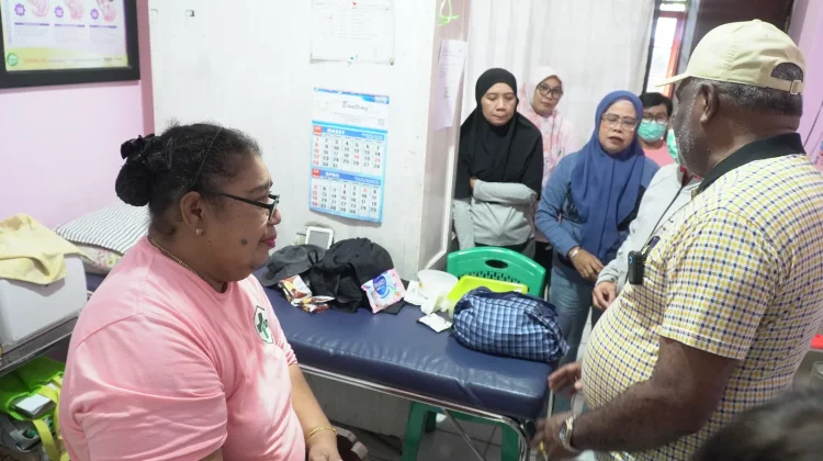 Wali Kota Jayapura Sidak Puskesmas Hamadi usai Aksi Pemalangan