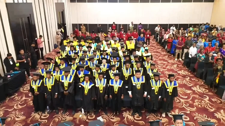 UM Papua Luluskan 112 Sarjana dan Magister Management Ilmu Komunikasi