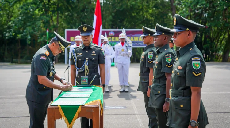 Pangdam XVII/Cenderawasih Lantik Bintara TNI AD