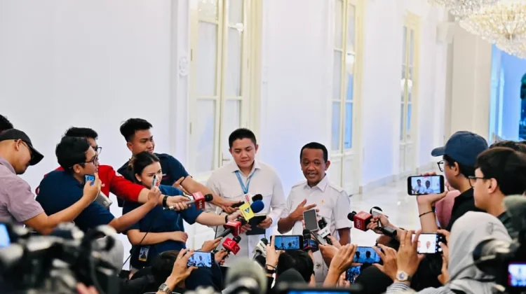 Presiden Prabowo Terima Laporan dari Menteri ESDM