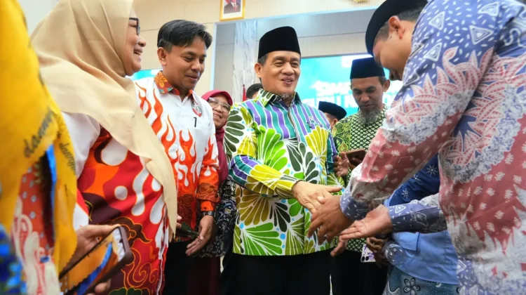 Wamenag Janji Tingkatkan Kesejahteraan Guru