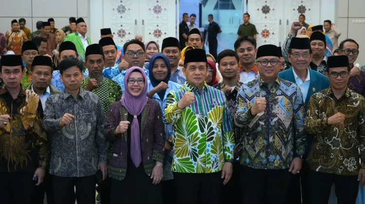 Wamenag Soroti Peran dan Kesejahteraan Guru