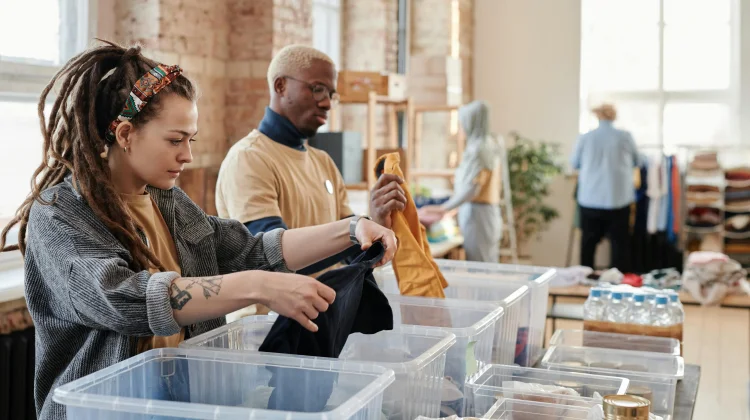 Baju Bekas Naik Kelas, Gen Z Lawan Fast Fashion lewat Thrifting
