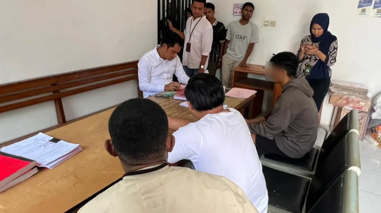 Sat Reskrim Polres Jayapura Serahkan Pelaku Kasus Pencurian ke Kejaksaan