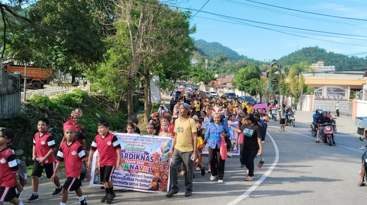 Karnaval Budaya Hardiknas Meriahkan Kota Jayapura Tahun Ini