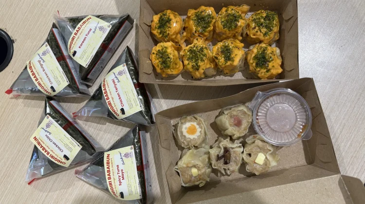 Onigiri Babaibun Jayapura: UMKM Kuliner Jepang Halal dengan Harga Ramah di Kantong