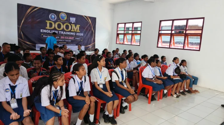 Doom Tra Kosong! Semangat Belajar English Menggema di Pulau Doom