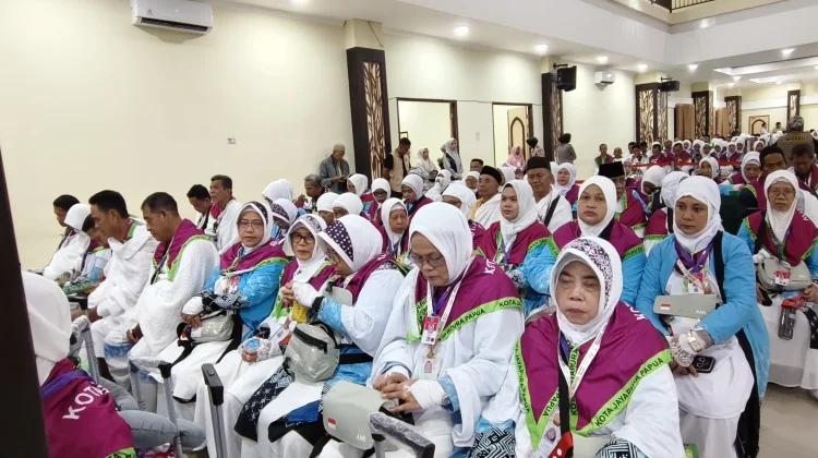 Sebanyak 933 CJH se-Papua Raya Dilepas di Embarkasi Makassar
