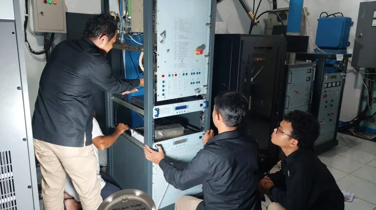 Perkuat Kualitas Siaran, RRI Jayapura Lakukan Peremajaan Komponen Pemancar