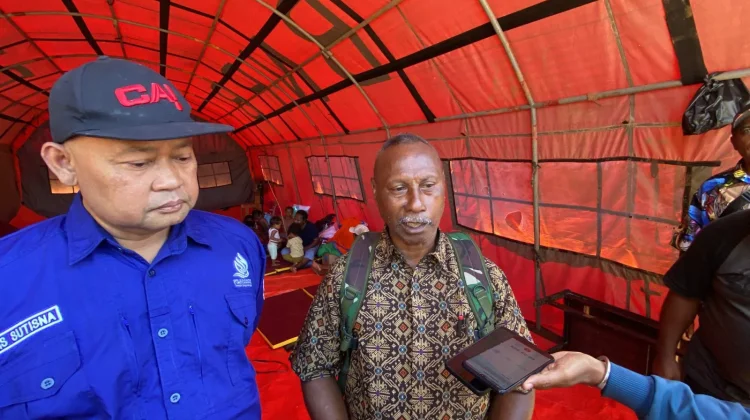 Kebakaran Dok 8 Ganggu Distribusi Air, PT AMJ Turun Bantu Warga