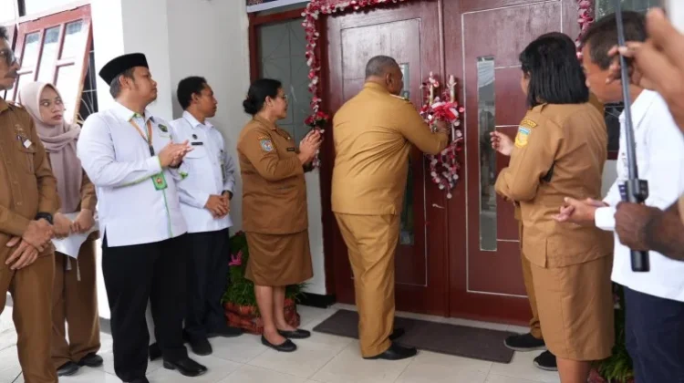 Wagub Papua Resmikan Kantor Baru Dinas Pangan