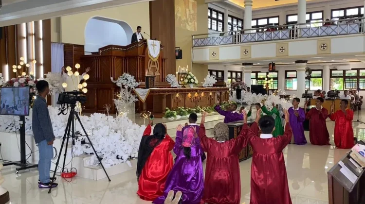 Peringatan Kenaikan Yesus di Jayapura, Jemaat Diajak Peduli Sesama dan Lingkungan