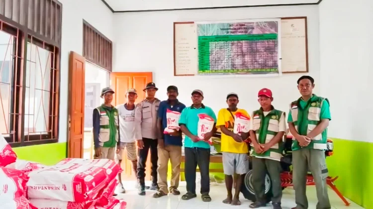Perdana Penyaluran Bantuan  Bibit Jagung  Presiden Prabowo di Distrik Skanto