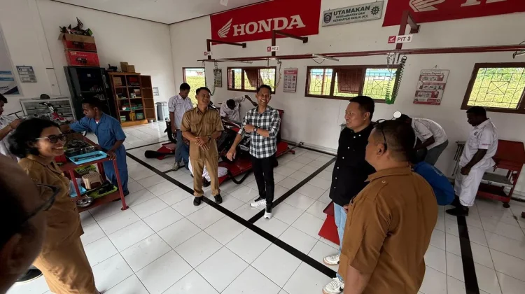 Manajemen Astra Motor Papua Perkuat Sinergi pada Pendidikan Vokasi
