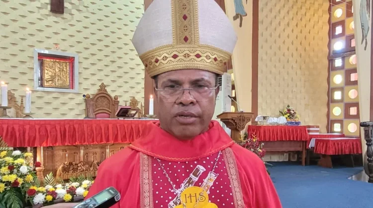 Uskup Amboina Ajak Masyarakat Kei Hormati Tanah dan Adat Papua