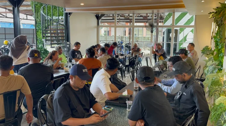 Satgas Humas Ops Damai Cartenz Perkuat Sinergitas Bersama Wartawan di Timika