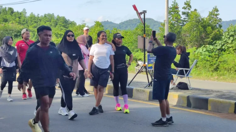 Mirror Selfie CFD Jayapura Jadi Incaran Warga Semua Usia