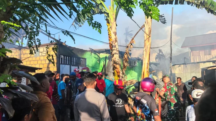 Kebakaran Hebat di Dok VIII, 8 Rumah Hangus Dilalap Si Jago Merah