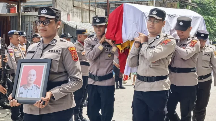 Upacara Pemberangkatan dan Pemakaman Jenazah Alm. AKP (Purn) Berdi