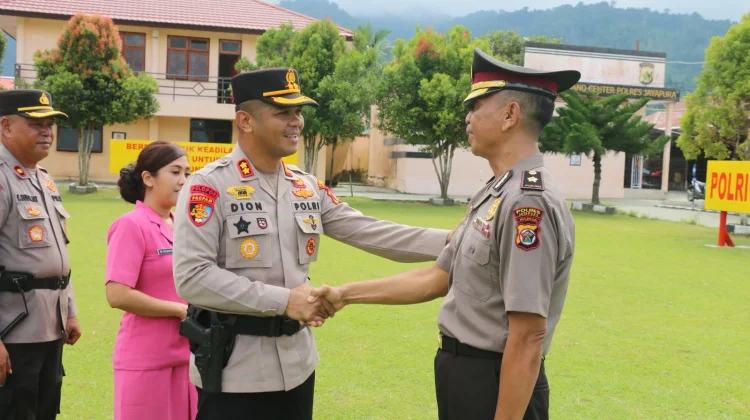Polres Jayapura Gelar Upacara Kenaikan Pangkat Pengabdian