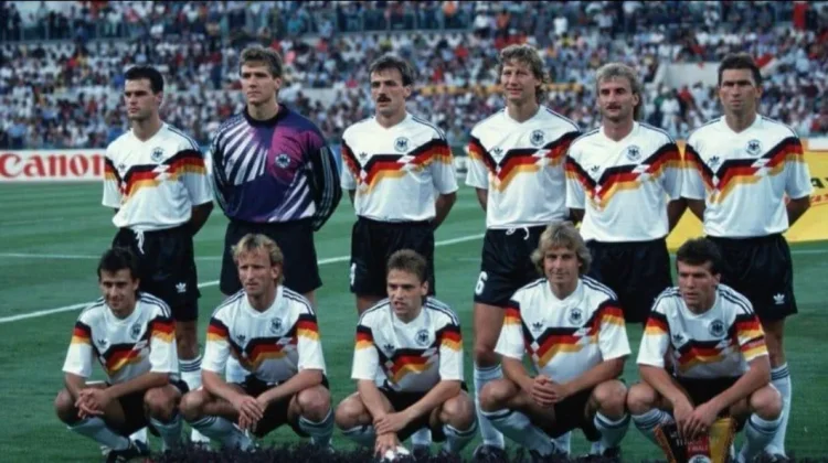 Deretan Jersey Paling Ikonik dalam Sejarah Piala Dunia