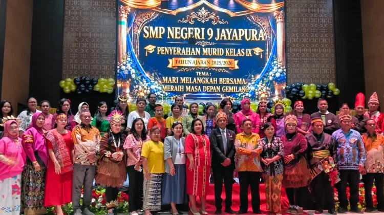 SMPN 9 Jayapura Lepas 348 Siswa, Seluruh Peserta Didik Lulus 100 Persen