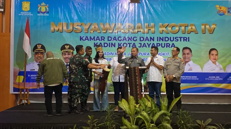 Pemkot Jayapura Dorong Kadin Kembangkan Produk Lokal