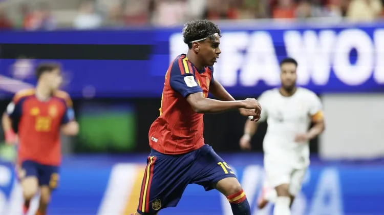 Spanyol Hancurkan Arab Saudi 4-0, Lamine Yamal dan Oyarzabal Bersinar di Piala Dunia