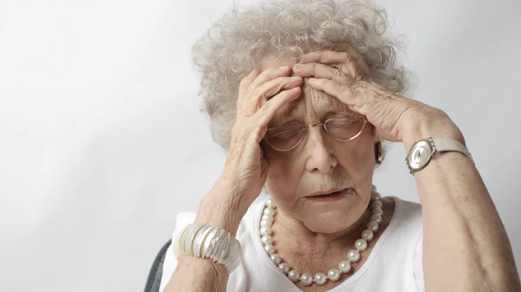 Kenali Gejala Umum Demensia Alzheimer yang Perlu Diketahui