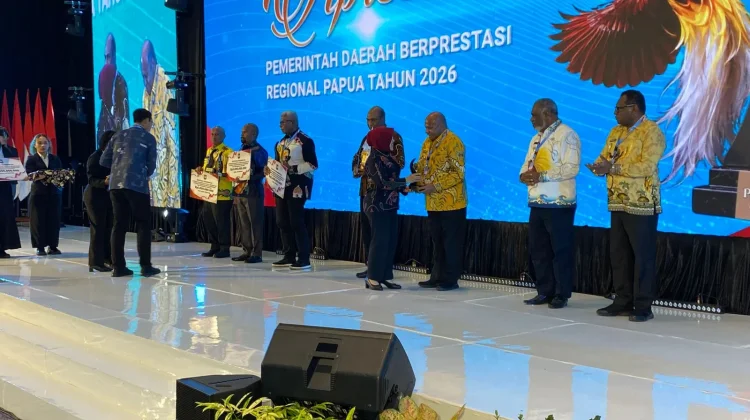 Papua Raih Penghargaan Terbaik Penanggulangan Kemiskinan dan Stunting