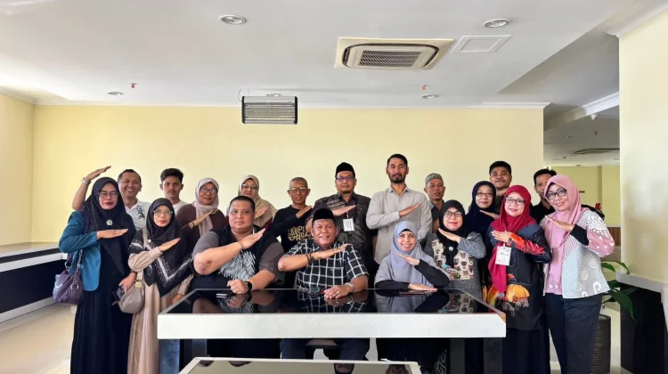 Rakonis Pemulangan Jemaah Haji, Kakanwil Kemenhaj Papua Tekankan Pelayanan Maksi