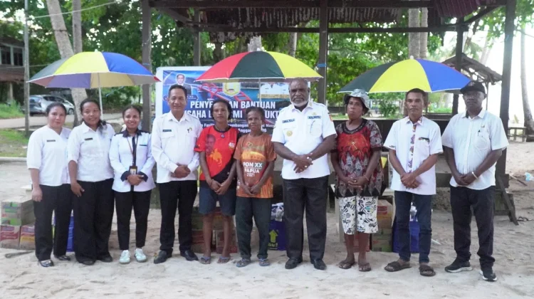 Dinsos Kota Jayapura Dorong Kemandirian Ekonomi Warga melalui Bantuan Sosial
