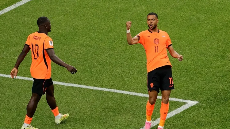 Gakpo dan Brobbey Ikuti Jejak Dua Legenda Belanda