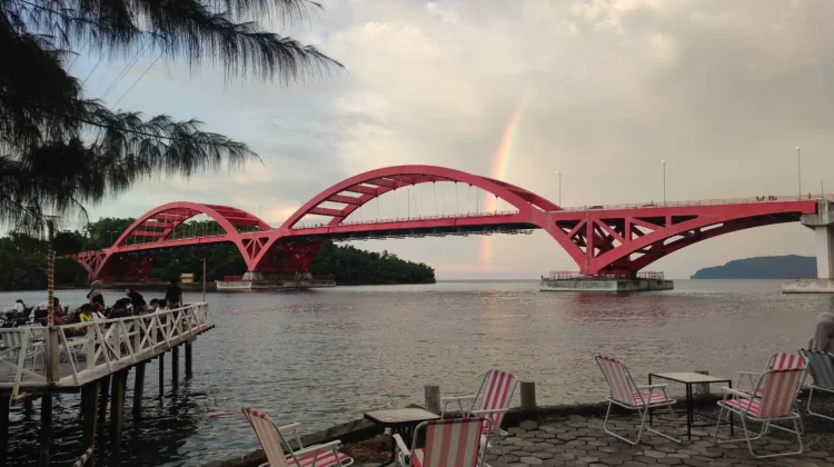 Wisata Kuliner Pantai Cibery Jayapura Dorong Pertumbuhan UMKM