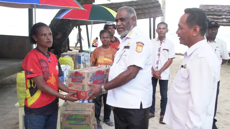 Pemkot Jayapura Dorong Kemandirian lewat Bantuan Usaha