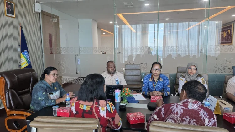 Telur Luar Papua Masih Dominasi Dapur MBG