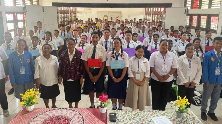 MPLS SMAN 5 Jayapura Momentum Bentuk Karakter Unggul dan Ramah Lingkungan