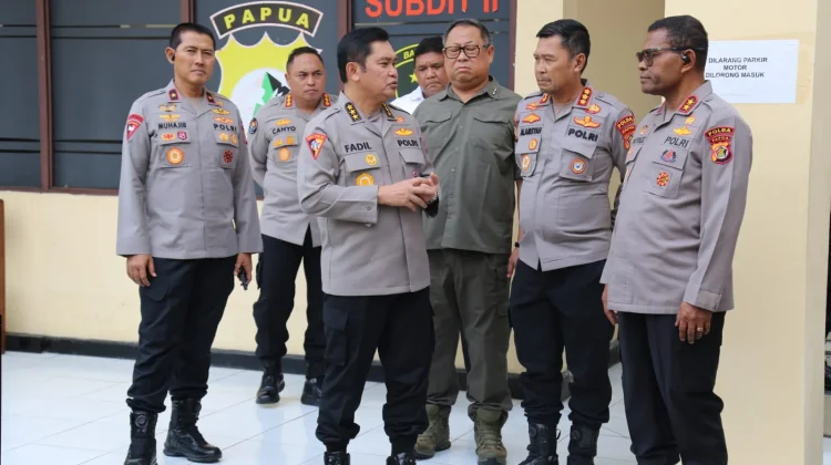 Astama Ops Kapolri Kunjungi Polda Papua Cek Layanan Call Center 110