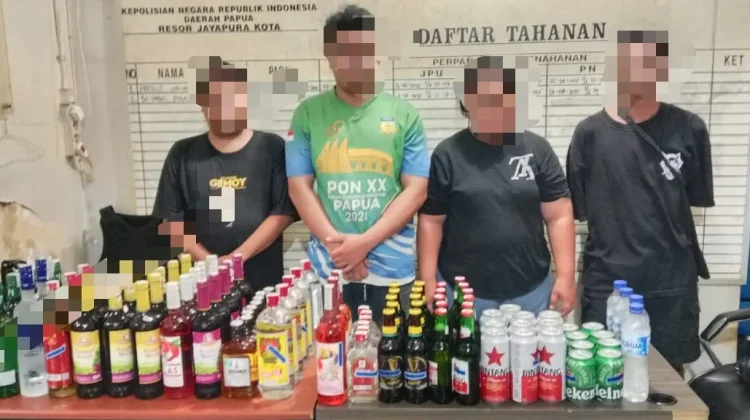 Satresnarkoba Polresta Jayapura Kota Sita Puluhan Botol Miras Ilegal