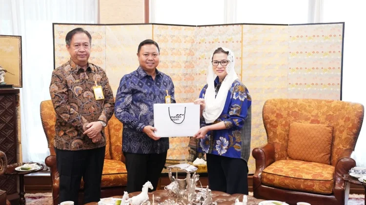 Bank Mandiri Taspen dan Taspen Salurkan Hak Ahli Waris Gobel
