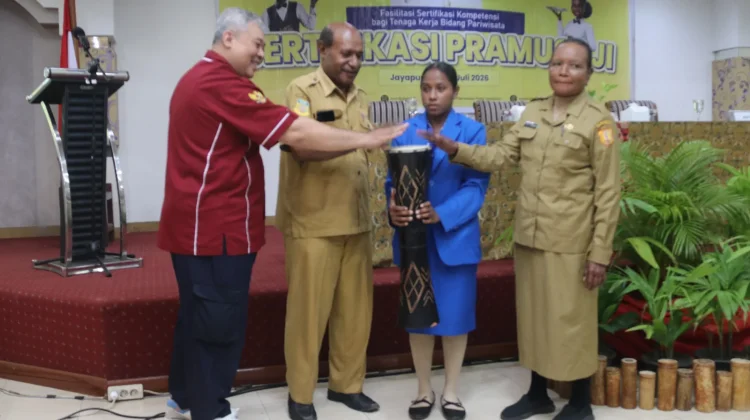 Pemkot Tingkatkan Kompetensi Pramusaji Sektor Pariwisata