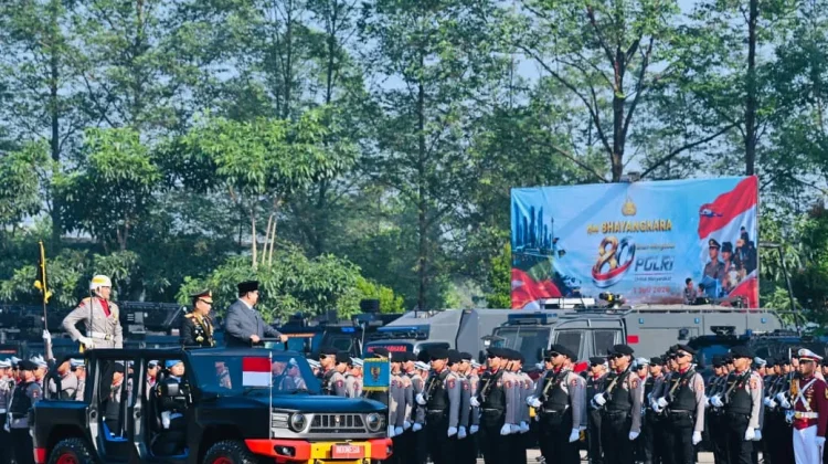 Presiden Terima Medali Loka Praja Samrakshana