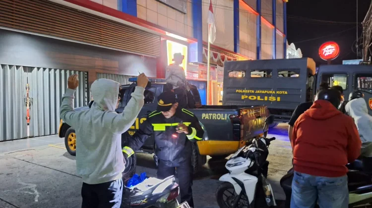 Polisi Amankan Lima Motor dan Dua Sajam di Heram