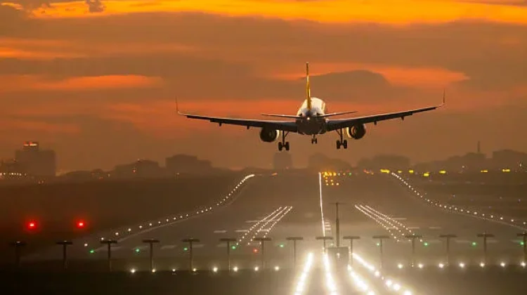 Ini Dia Bandara Unik yang Ada di Dunia