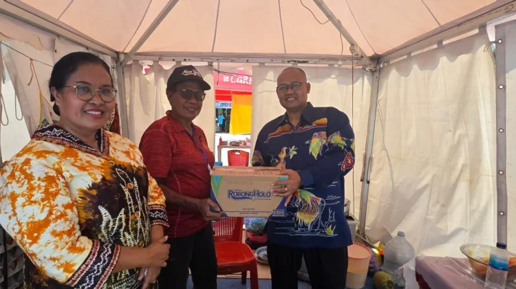 AMJ Buka Peluang Mama Papua Jual Robongholo di FDS