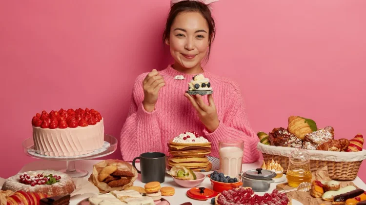 Makan Manis saat Sedih, Benarkah Bisa Membuat Bahagia?
