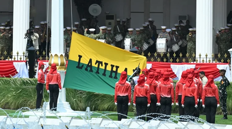 Tim Upacara dan Paskibraka Gladi Bersama di Istana Merdeka