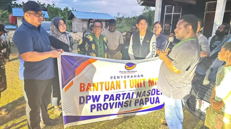 Tingkatkan Ekonomi Keerom, NasDem Papua Bantu Akses Jalan hingga Mobil Pickup