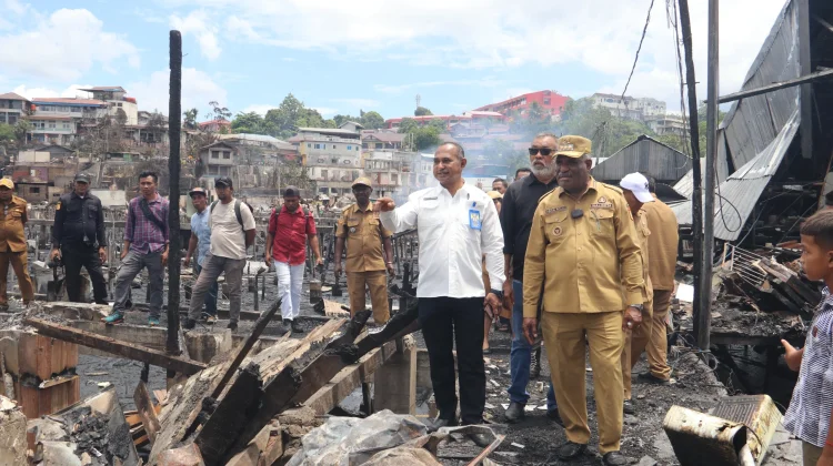 Pemkot Jayapura Pusatkan Pengungsi Korban Kebakaran Dok V